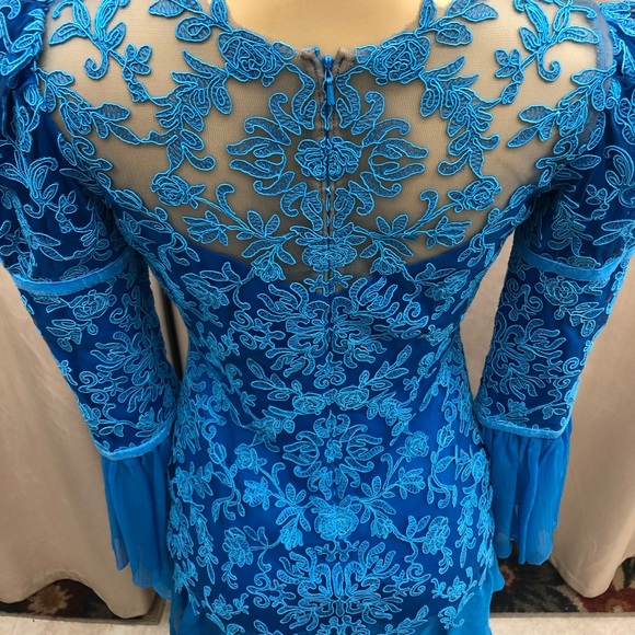 TADASHI SHOJI - MOREAU GOWN - Picture 7 of 8